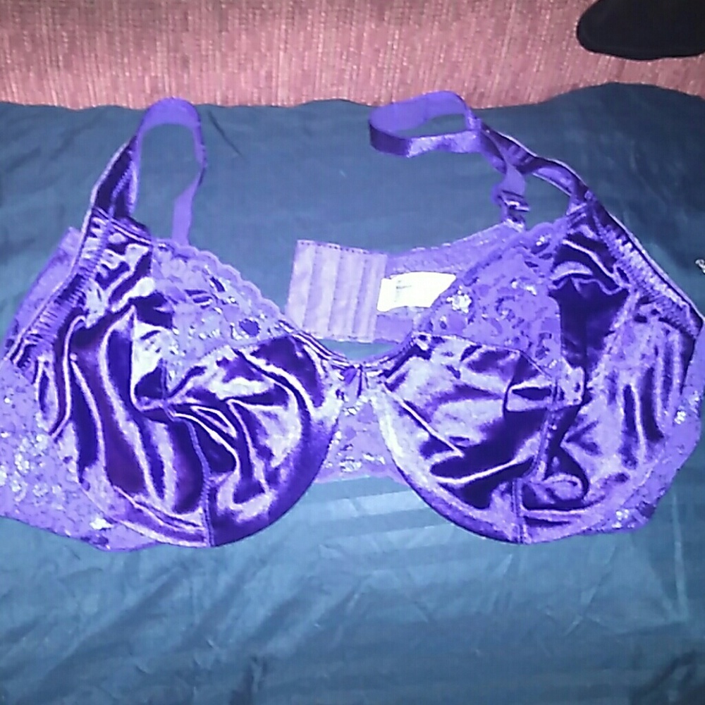 Maidenform bra size 40 C
